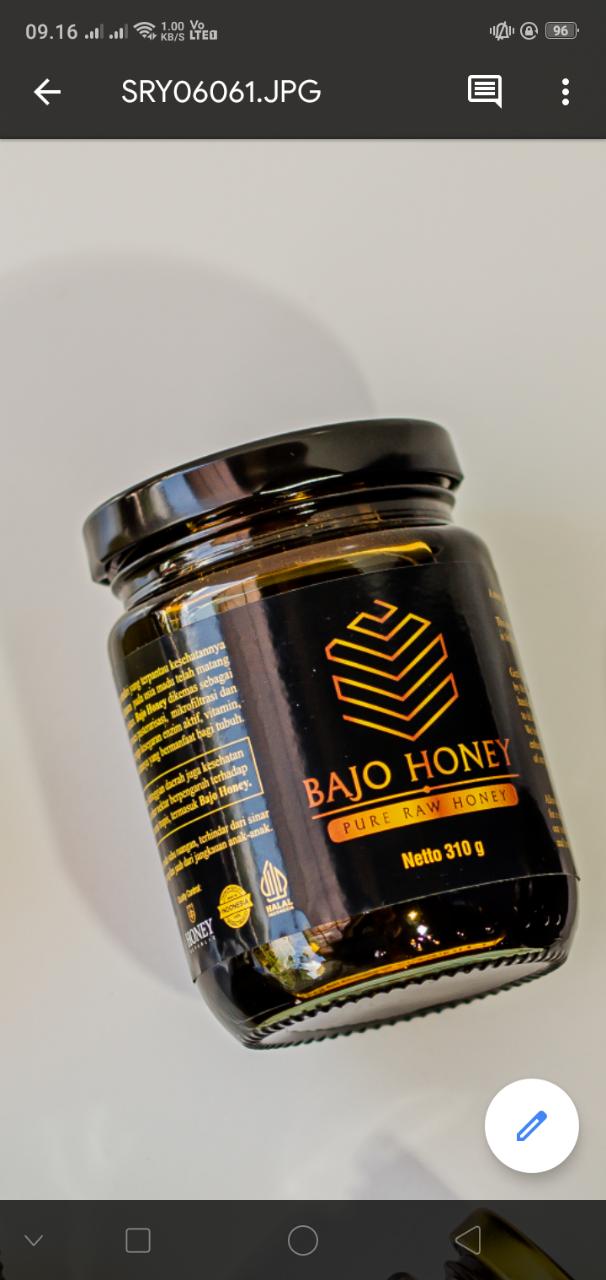 Bajo Honey jar in a natural setting